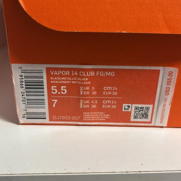 NWT NIKE VAPOR 14 CLUB FG/MG cleats Size 7 Women or 5.5 Me/Big Boys - Picture 4 of 6